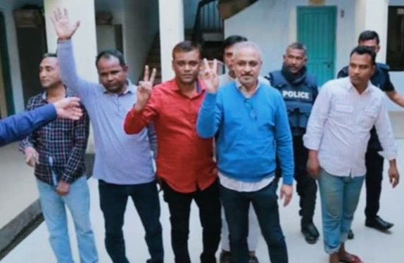 Oplus_131072 ৩৬ বছরের রাজনৈতিক সংগ্রামে অবিচল শ্রমিক নেতা দেবব্রত দাস দুকুল: নিপীড়ন-নির্যাতনের গল্পে এক সাহসী অধ্যায়