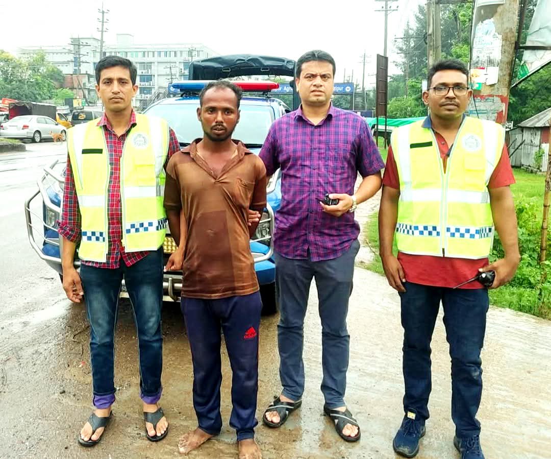 ভালুকার ট্রিপল মার্ডারের আসামি ৩০ ঘণ্টায় গ্রেফতার: পুলিশের দুর্দান্ত সাফল্য