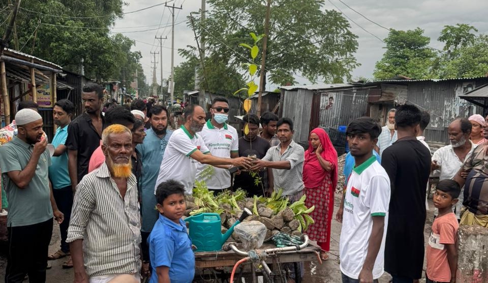 এডভোকেট এম. এ. হান্নান খানের উদ্যোগে ময়মনসিংহে বৃক্ষরোপণ ও বিতরণ: পরিবেশ বাঁচাতে অন্তত একটি গাছ লাগানোর আহ্বান