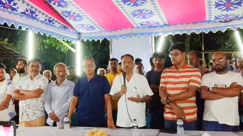 ভালুকায় পূজা মন্ডব পরিদর্শন করলেন এ্যাড: আনোয়ার আজিজ টুটুল